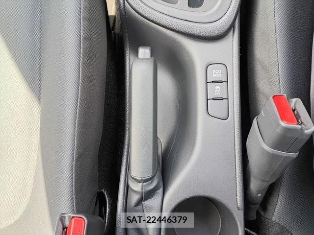 Toyota YARIS 2023-05 8102959-20