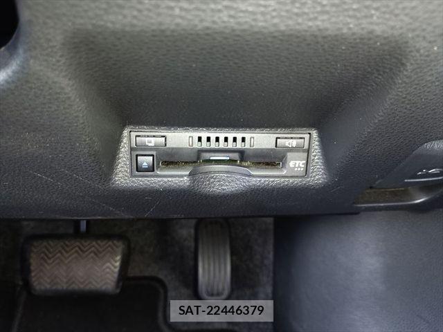 Toyota YARIS 2023-05 8102959-21