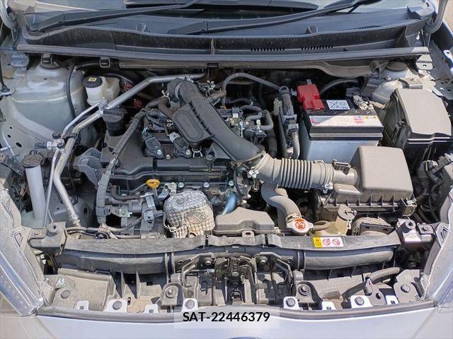 Toyota YARIS 2023-05 8102959-29