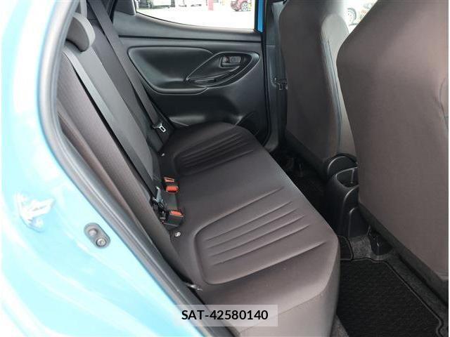 Toyota YARIS 2021-02 8102961-13