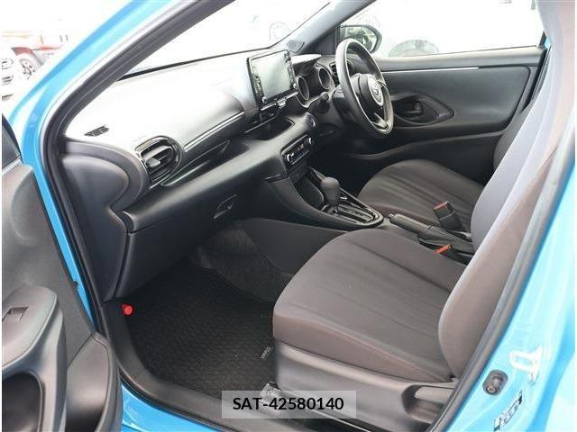 Toyota YARIS 2021-02 8102961-14