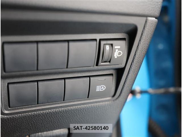 Toyota YARIS 2021-02 8102961-27