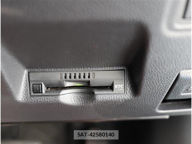 Toyota YARIS 2021-02 8102961-3