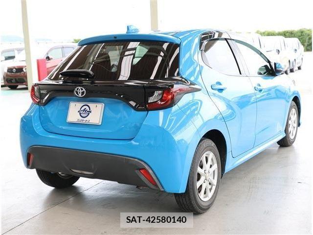 Toyota YARIS 2021-02 8102961-5