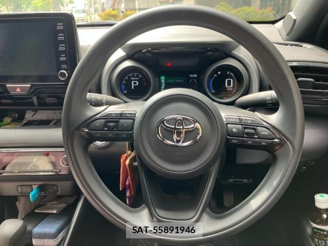 Toyota YARIS 2023-11 8102955-13