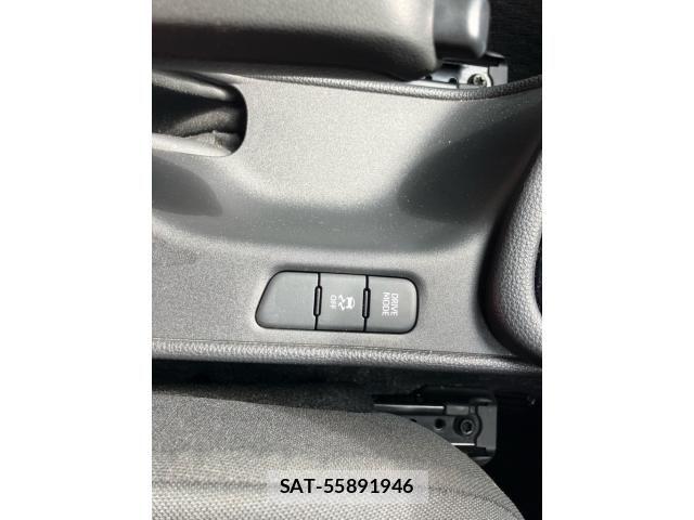 Toyota YARIS 2023-11 8102955-18