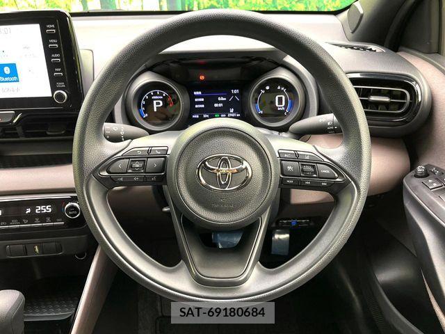 Toyota YARIS 2020-07 8133171-10