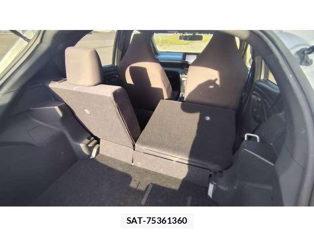 Toyota YARIS 2021-04 8159594-16
