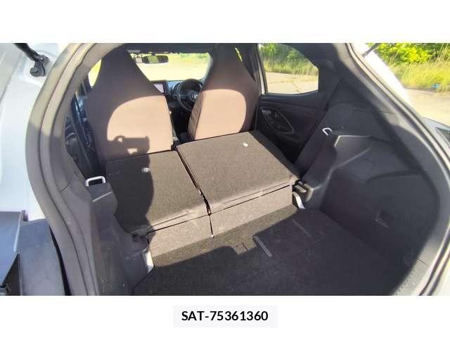 Toyota YARIS 2021-04 8159594-17