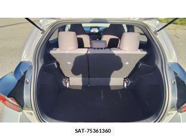 Toyota YARIS 2021-04 8159594-18