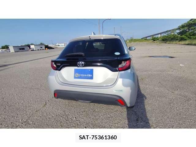 Toyota YARIS 2021-04 8159594-3