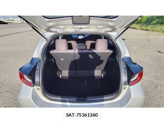 Toyota YARIS 2021-04 8159594-6