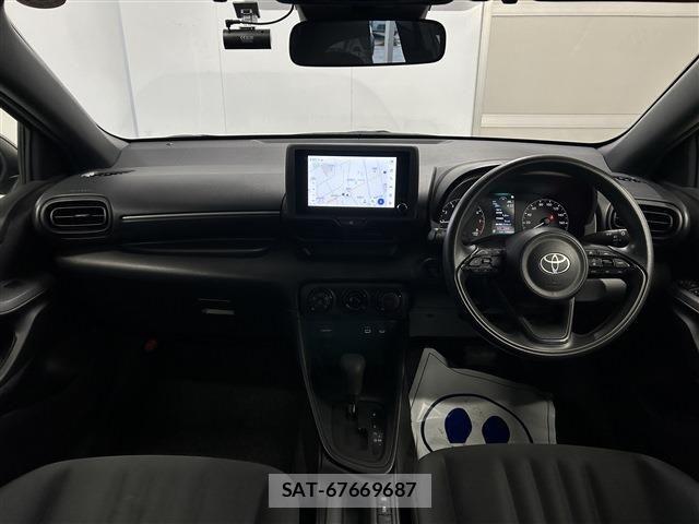 Toyota YARIS 2024-08 8159588-12