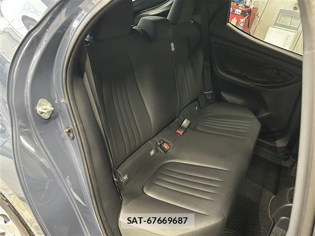Toyota YARIS 2024-08 8159588-24