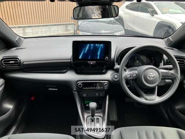Toyota YARIS 2026-04 8211173-1