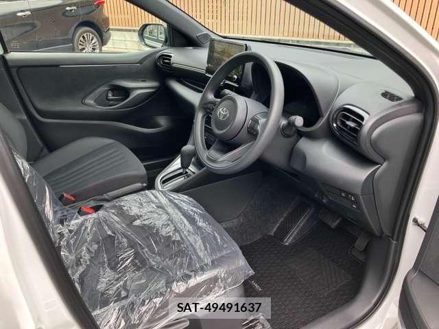 Toyota YARIS 2026-04 8211173-27