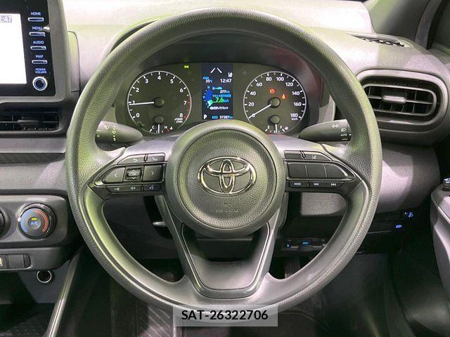 Toyota YARIS 2023-05 8211175-10