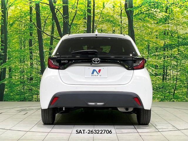 Toyota YARIS 2023-05 8211175-14