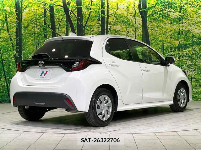 Toyota YARIS 2023-05 8211175-16