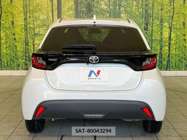Toyota YARIS 2023-07 8211178-14