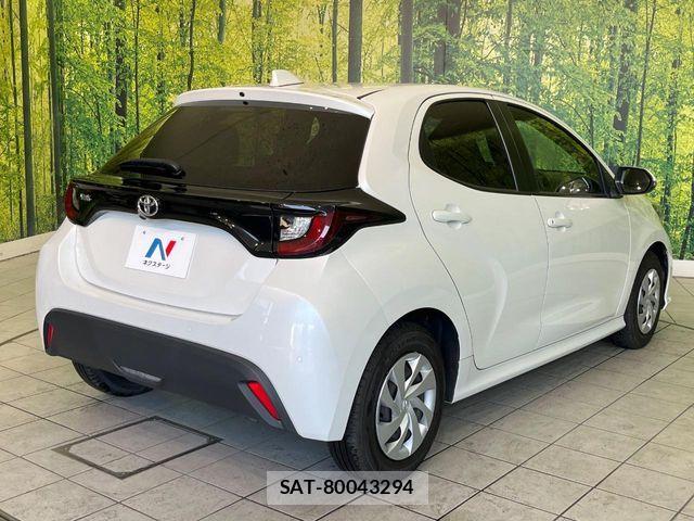 Toyota YARIS 2023-07 8211178-16