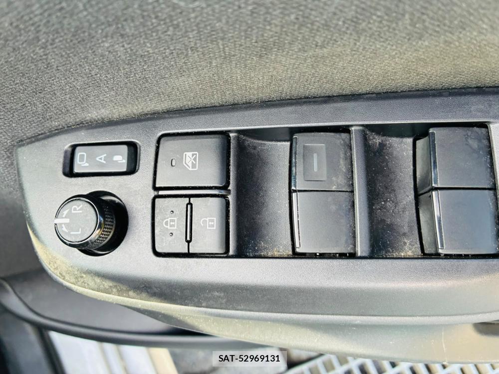Toyota YARIS 2021-07 8144181-21