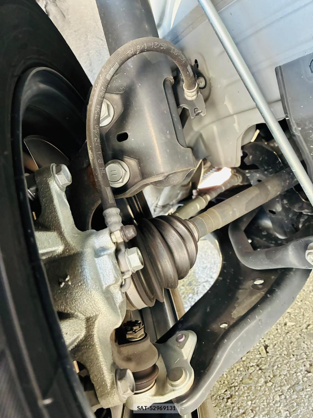 Toyota YARIS 2021-07 8144181-33