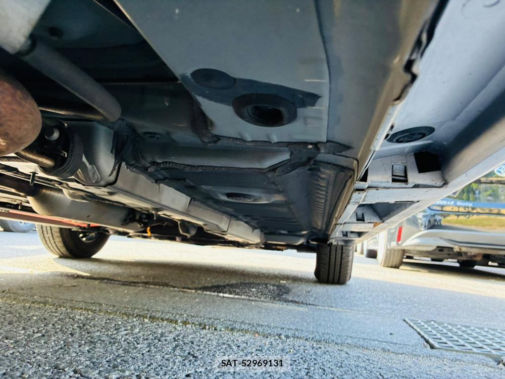 Toyota YARIS 2021-07 8144181-37