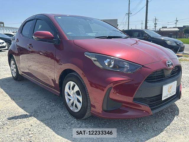 Toyota YARIS 2020-09 8211180-13