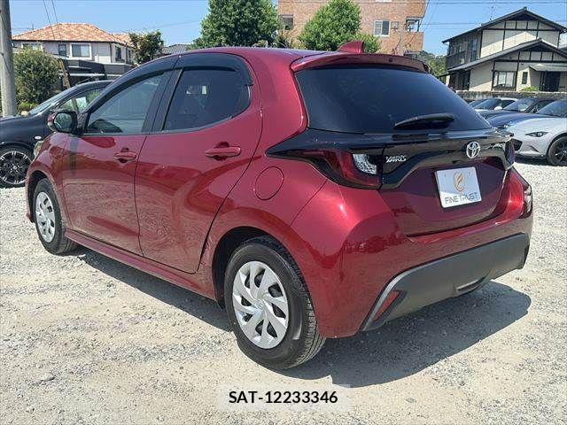 Toyota YARIS 2020-09 8211180-17