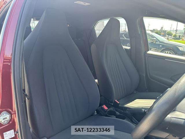 Toyota YARIS 2020-09 8211180-6