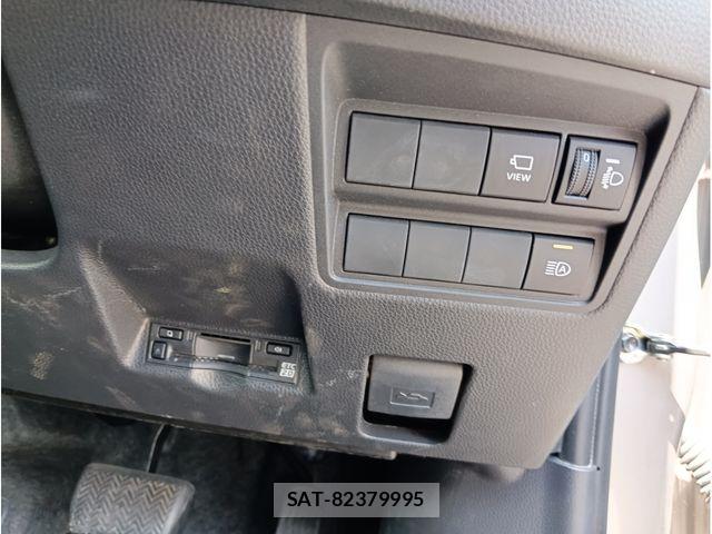 Toyota YARIS 2024-09 8211176-12
