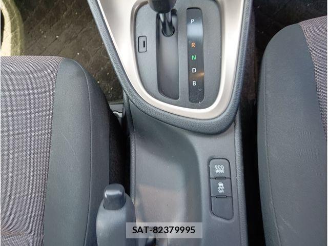 Toyota YARIS 2024-09 8211176-16