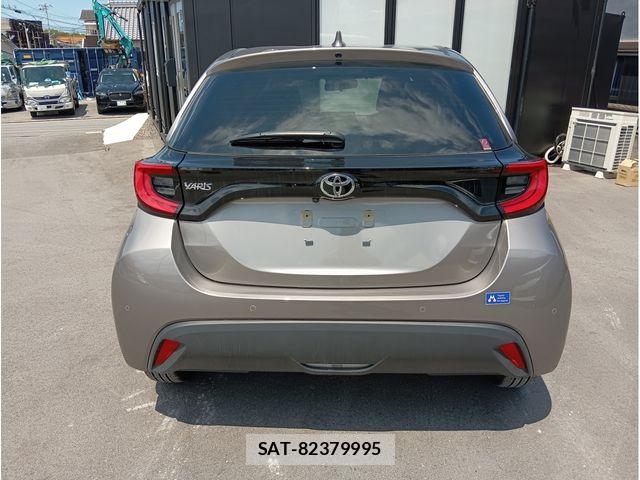 Toyota YARIS 2024-09 8211176-5