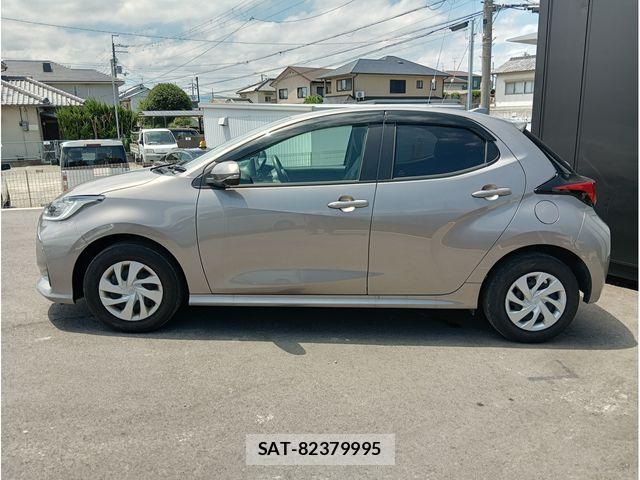 Toyota YARIS 2024-09 8211176-7