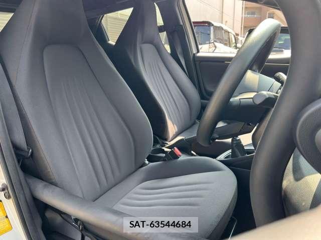 Toyota YARIS 2021-12 8211174-21