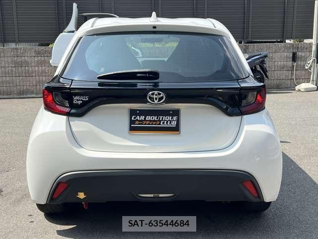 Toyota YARIS 2021-12 8211174-6