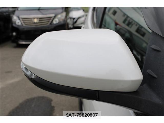 Toyota YARIS 2020-07 8232553-11