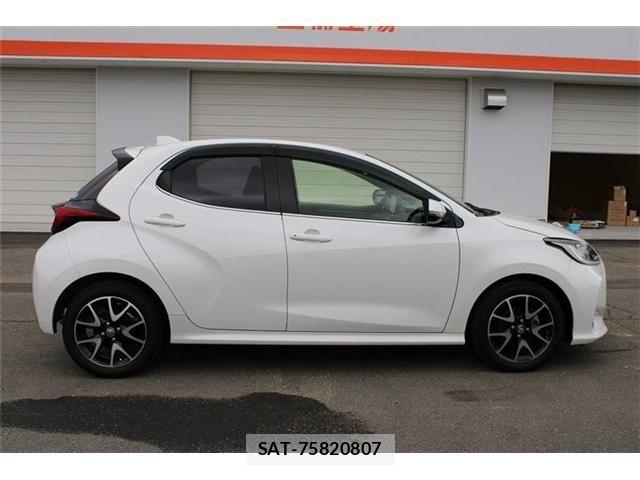 Toyota YARIS 2020-07 8232553-8