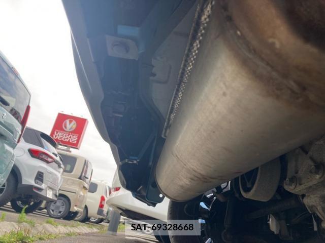 Toyota YARIS 2021-11 8232552-10