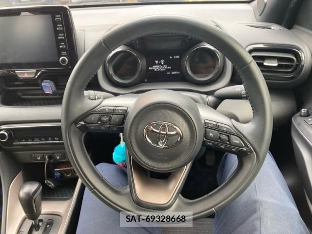 Toyota YARIS 2021-11 8232552-18