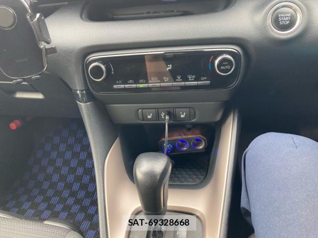 Toyota YARIS 2021-11 8232552-19