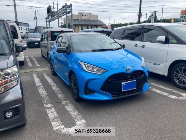 Toyota YARIS 2021-11 8232552-2