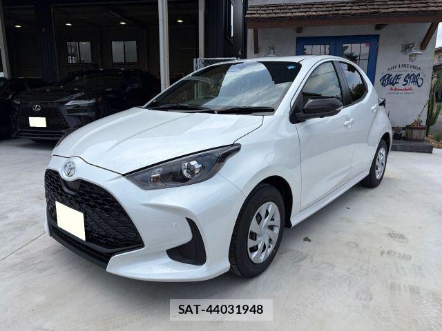 Toyota YARIS 2026-07 8232551-0