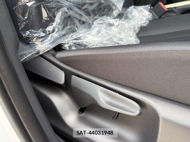 Toyota YARIS 2026-07 8232551-19