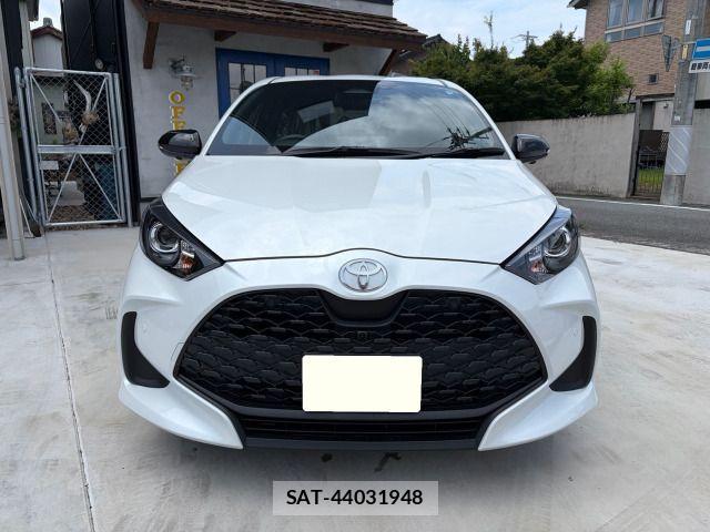 Toyota YARIS 2026-07 8232551-2