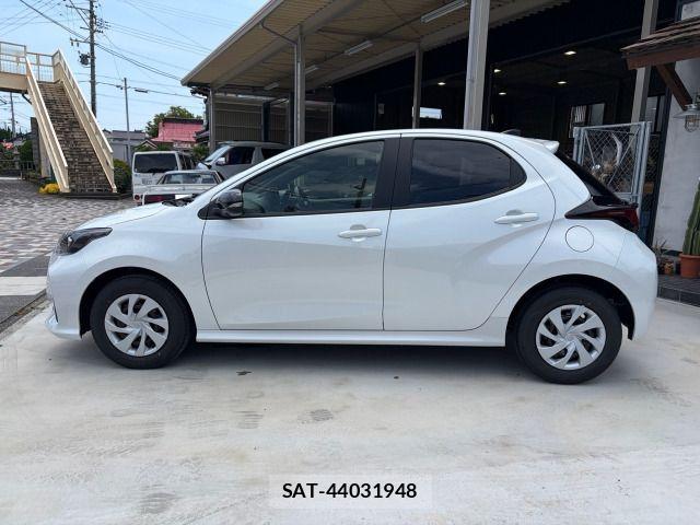 Toyota YARIS 2026-07 8232551-6