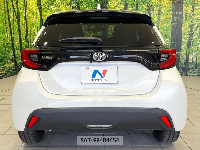 Toyota YARIS 2021-08 8247267-14