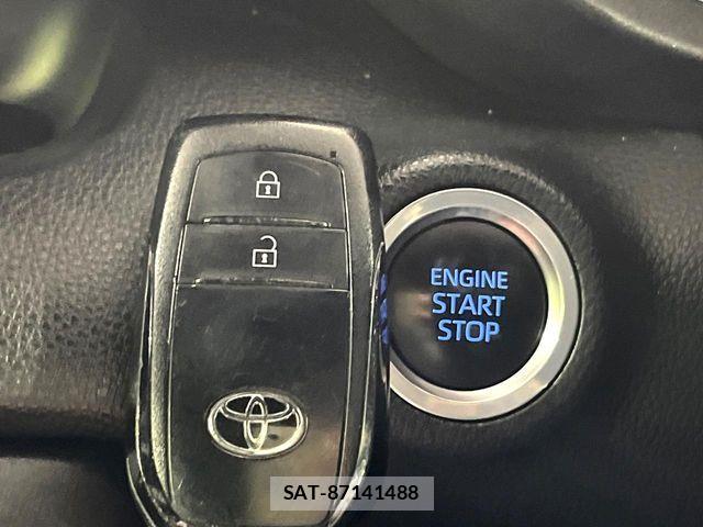 Toyota YARIS 2021-07 8247273-6