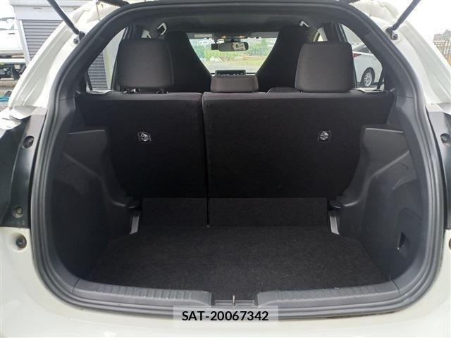 Toyota YARIS 2021-07 8247275-15